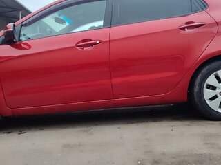 2012 Kia Rio 4-speed III, красный, 800000 рублей, вид 5