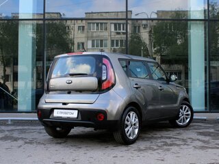 2018 Kia Soul II Рестайлинг, серебристый, 1465000 рублей, вид 5
