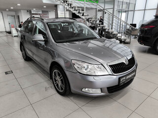 2012 Skoda Octavia II (A5) Рестайлинг, серый, 480000 рублей, вид 3