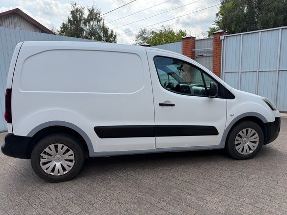 2013 Citroen Berlingo, белый, 570000 рублей - вид 9