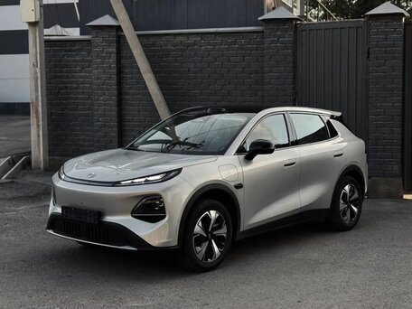 2026 Changan Qiyuan Q05 51.9 kWh II, серебристый, 2210000 рублей, вид 1