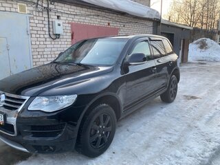 2007 Volkswagen Touareg I Рестайлинг, чёрный, 900000 рублей, вид 1