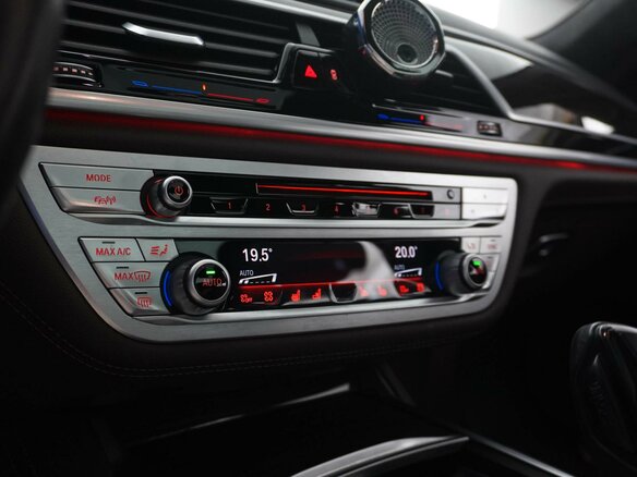 2021 BMW 7 серии Long 740Li xDrive VI (G11/G12) Рестайлинг, чёрный, 6824434 рублей - вид 20