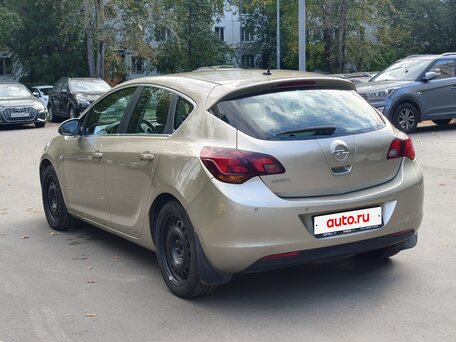 2012 Opel Astra J Рестайлинг, бежевый, 599000 рублей, вид 5