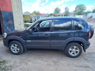 2012 Chevrolet Niva I Рестайлинг, чёрный, 530000 рублей, вид 4