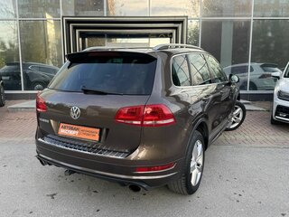 2014 Volkswagen Touareg II Рестайлинг, коричневый, 1949000 рублей, вид 5