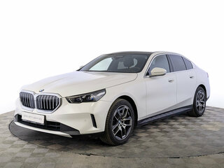2023 BMW 5 серии 520i VIII (G60/G61/G68), белый, 5850000 рублей, вид 1
