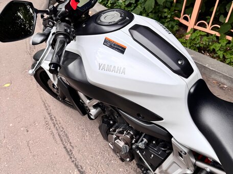 2014 Yamaha MT-07 (FZ-07), белый, 670000 рублей, вид 2