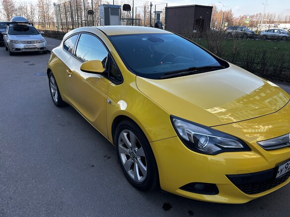2012 Opel Astra GTC J Рестайлинг, жёлтый, 590000 рублей - вид 2