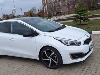 2018 Kia Ceed II Рестайлинг, белый, 1700000 рублей, вид 2