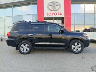 2013 Toyota Land Cruiser 200 Series Рестайлинг 1, чёрный, 3199000 рублей, вид 5