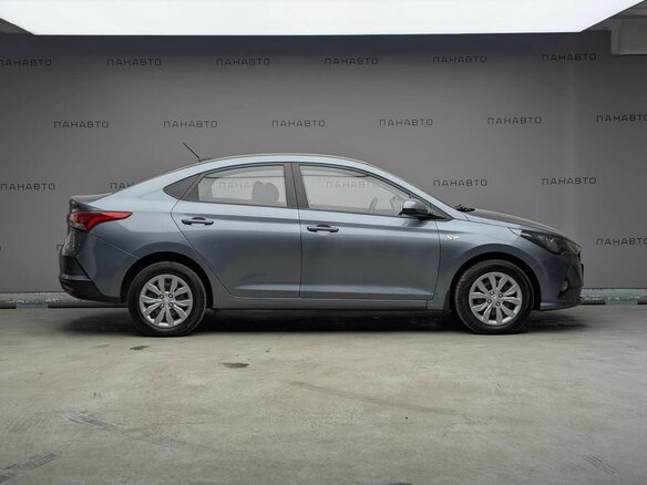 2020 Hyundai Solaris II Рестайлинг, серый - вид 3