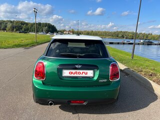 2019 Mini Hatch Cooper III (F55/F56) Рестайлинг, зелёный, 2350000 рублей, вид 3