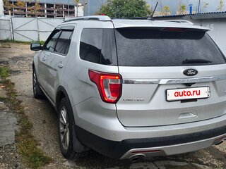 2017 Ford Explorer V Рестайлинг, серебристый, 2350000 рублей, вид 4