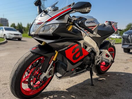 2016 Aprilia RSV4, серебристый, 1020000 рублей, вид 3