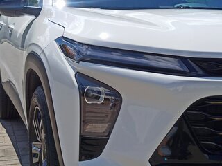 2023 Chevrolet Trax II, белый, 2045000 рублей, вид 2