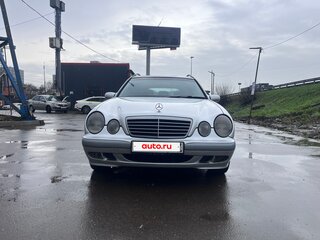 2000 Mercedes-Benz E-Класс 220 II (W210, S210) Рестайлинг, серебристый, 940000 рублей, вид 3