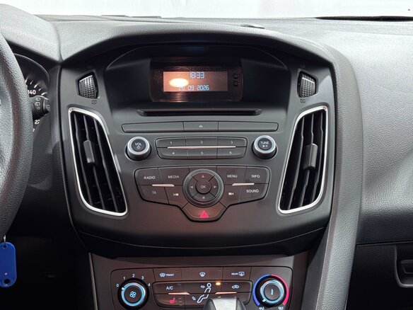 2016 Ford Focus III Рестайлинг, белый, 990000 рублей - вид 18
