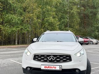 2011 Infiniti FX37 II (S51), белый, 1990000 рублей, вид 2
