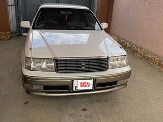 1999 Toyota Crown X (S150), белый, 1349000 рублей, вид 3