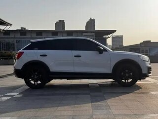 2021 Audi Q2 L I, белый, 1521213 рублей, вид 3