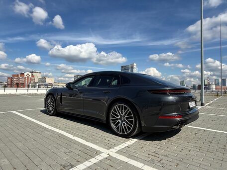 2023 Porsche Panamera 4 III, серый, 18000000 рублей, вид 4