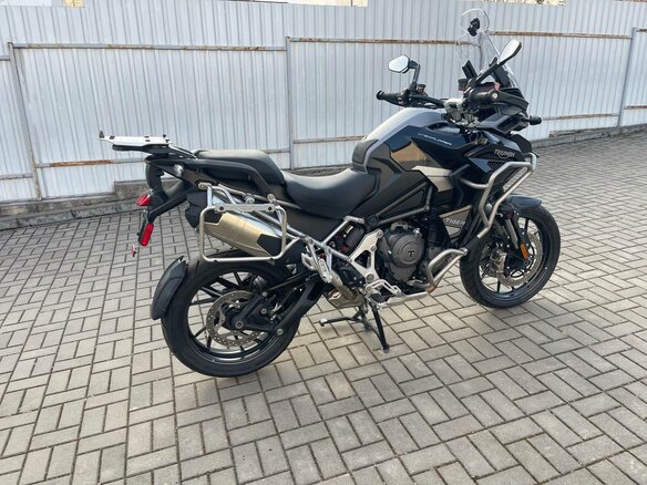 2023 Triumph Tiger 1200, серый - вид 9
