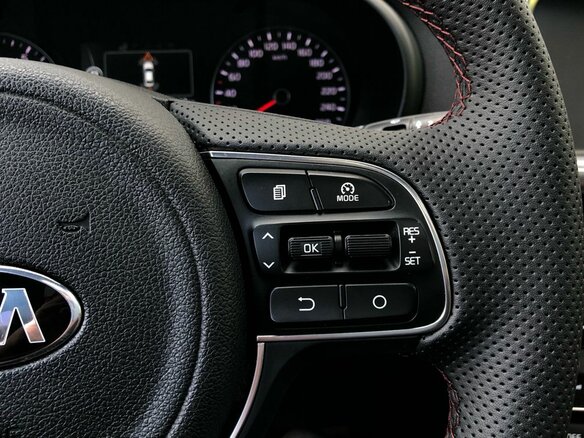 2017 Kia Optima IV, чёрный, 1530000 рублей - вид 12