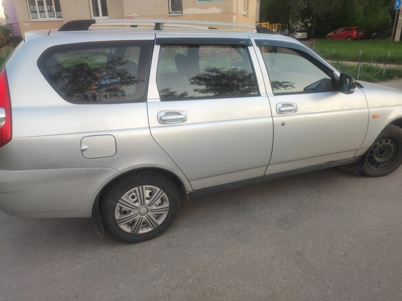 2010 Lada (ВАЗ) Priora I, серебристый, 320000 рублей - вид 2