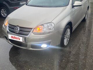2008 Volkswagen Jetta V, бежевый, 520000 рублей, вид 1