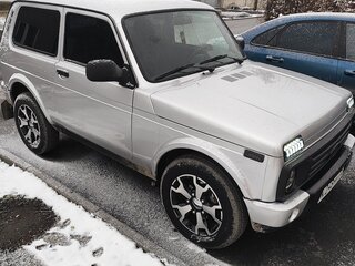 2017 Lada (ВАЗ) 2121 (4x4) Urban I Рестайлинг, серебристый, 510000 рублей, вид 3