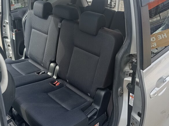 2017 Toyota Sienta II, серебристый, 1450000 рублей - вид 8