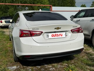 2020 Chevrolet Malibu IX Рестайлинг, белый, 2200000 рублей, вид 3