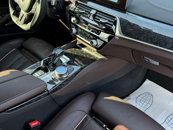 2019 BMW 5 серии 520d xDrive VII (G30/G31/G38), белый, 4750000 рублей - вид 12
