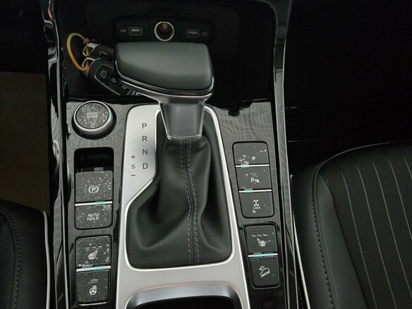 2025 Solaris HC, красный, 3645000 рублей - вид 16