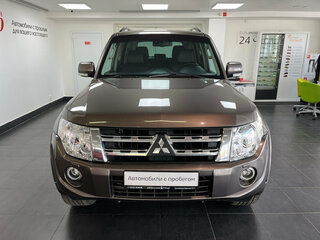 2013 Mitsubishi Pajero IV Рестайлинг 1, коричневый, 1820000 рублей, вид 2