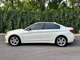 2022 BMW 1 серии 120i III (F52) Рестайлинг, белый, 1532400 рублей, вид 3
