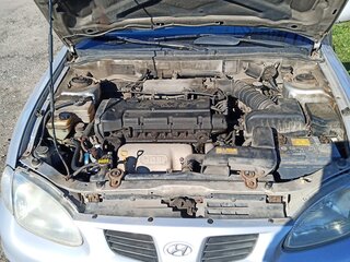 1998 Hyundai Lantra II Рестайлинг, серебристый, 315000 рублей, вид 3