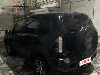 2023 Lada (ВАЗ) Niva Travel I, чёрный, 900000 рублей, вид 3
