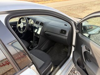 2014 Volkswagen Polo V, серебристый, 700000 рублей, вид 5