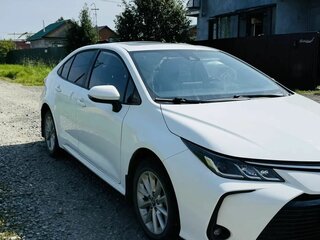 2022 Toyota Corolla XII (E210), белый, 2000000 рублей, вид 3