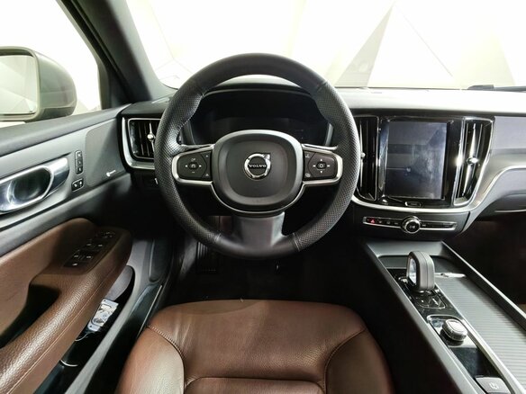 2022 Volvo S60 III, серый - вид 19