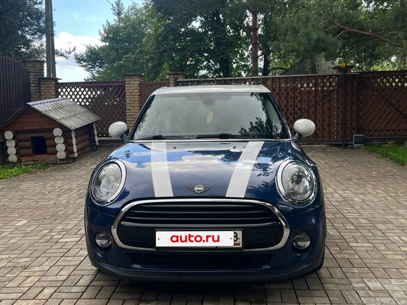2017 Mini Hatch Cooper III (F55/F56), синий, 1850000 рублей - вид 2