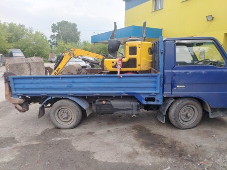 1988 Mazda Titan, синий, 650000 рублей, вид 4