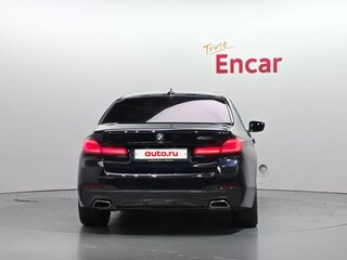 2022 BMW 5 серии 520i VII (G30/G31/G38) Рестайлинг, чёрный, 4340000 рублей, вид 4
