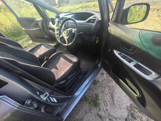 2005 Toyota Ractis I, серый, 620000 рублей, вид 5