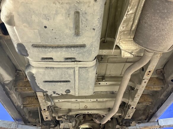 2003 Dodge Caravan IV, серебристый, 636363 рублей - вид 14