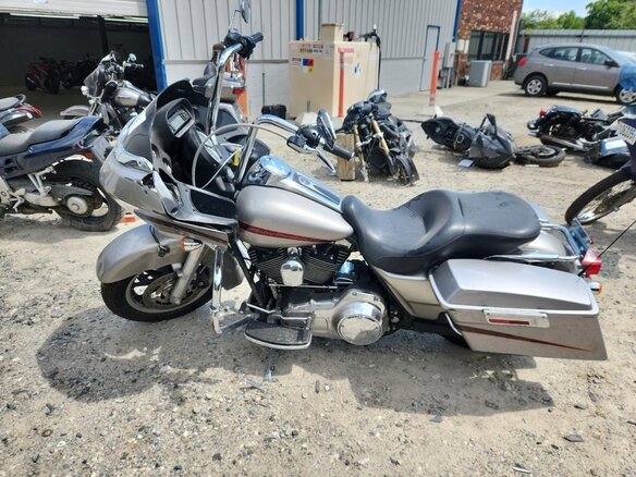 2008 Harley-Davidson CVO Road Glide, серебристый, 700000 рублей - вид 5