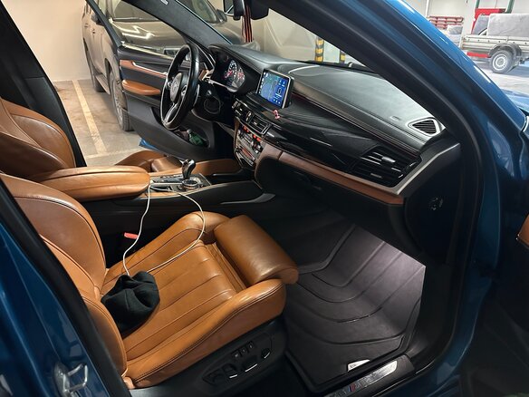 2015 BMW X6 M II (F86), голубой, 3350000 рублей - вид 18