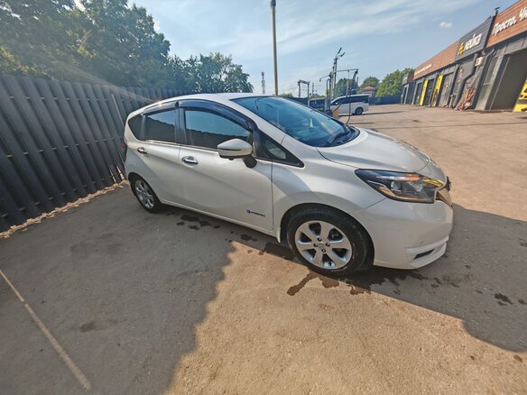 2019 Nissan Note e-Power II Рестайлинг, белый, 1200000 рублей - вид 1